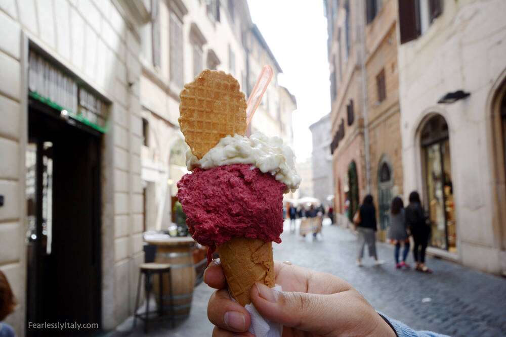 Image: Fruit gelato flavors in Italian.