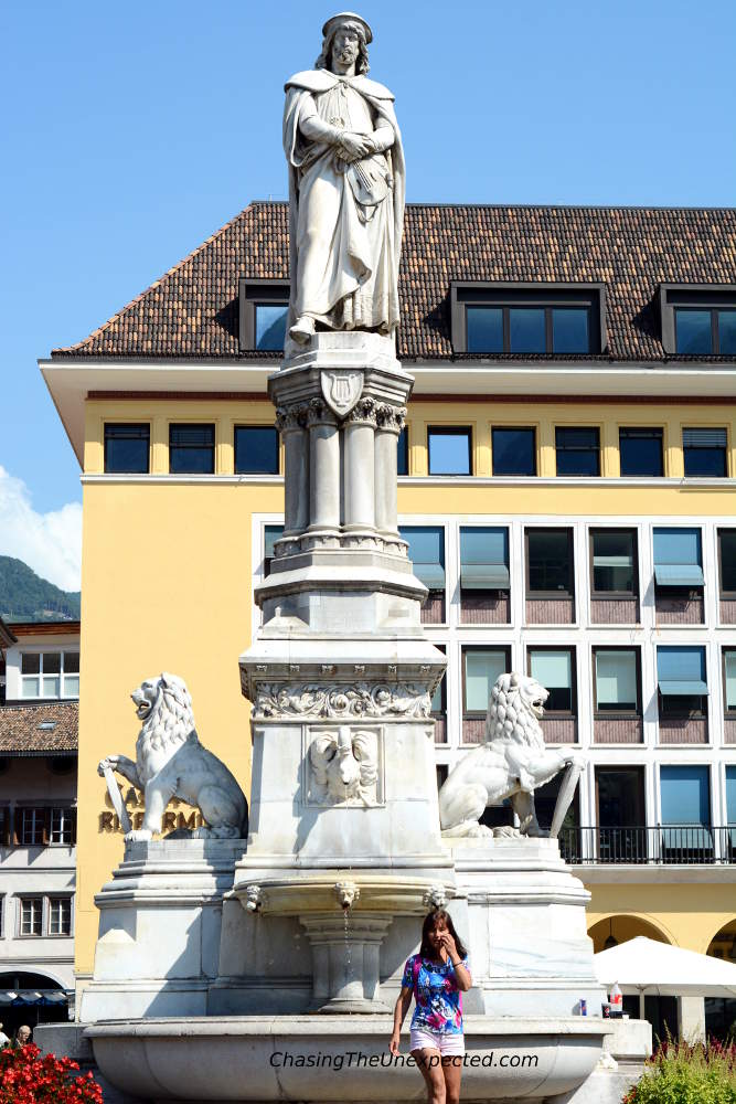 Image: Piazza Walther in Bolzano, a great day trip on the Dolomites from Trento