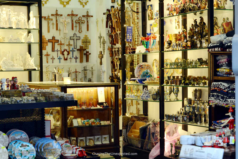 Image: Religious art souvenirs from Italy